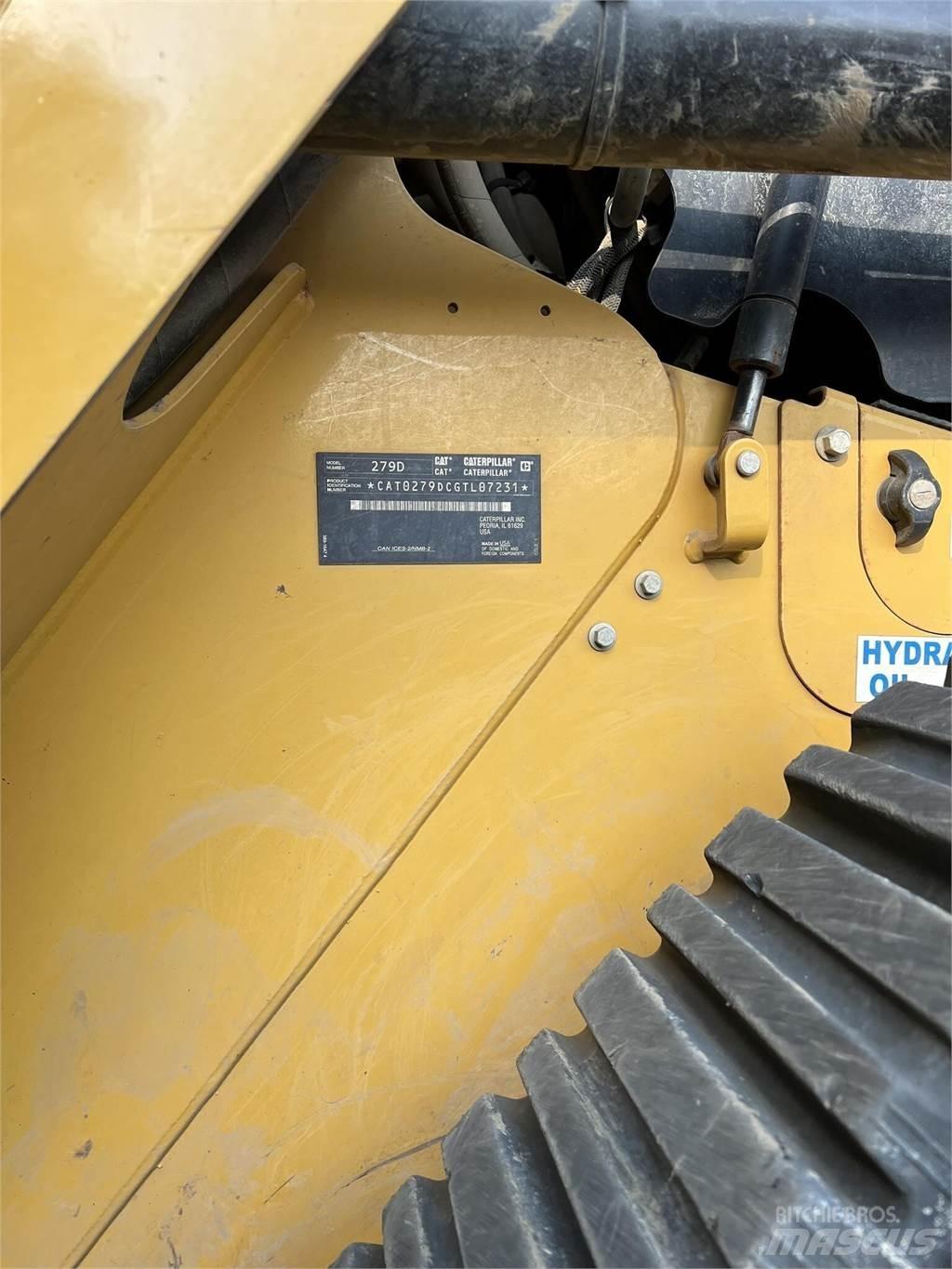 CAT 279D Lietoti riteņu kompaktiekrāvēji