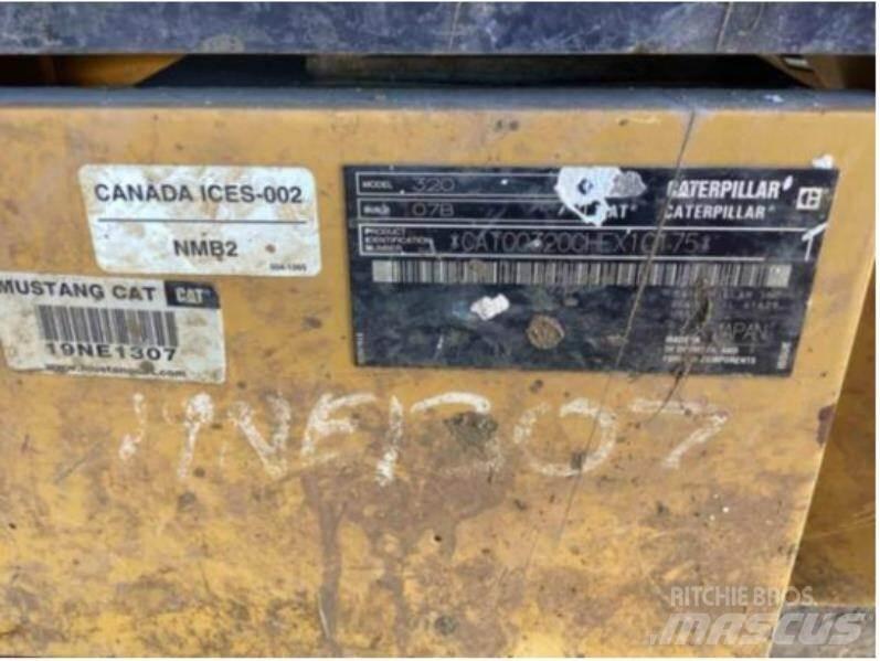 CAT 320 Kāpurķēžu ekskavatori