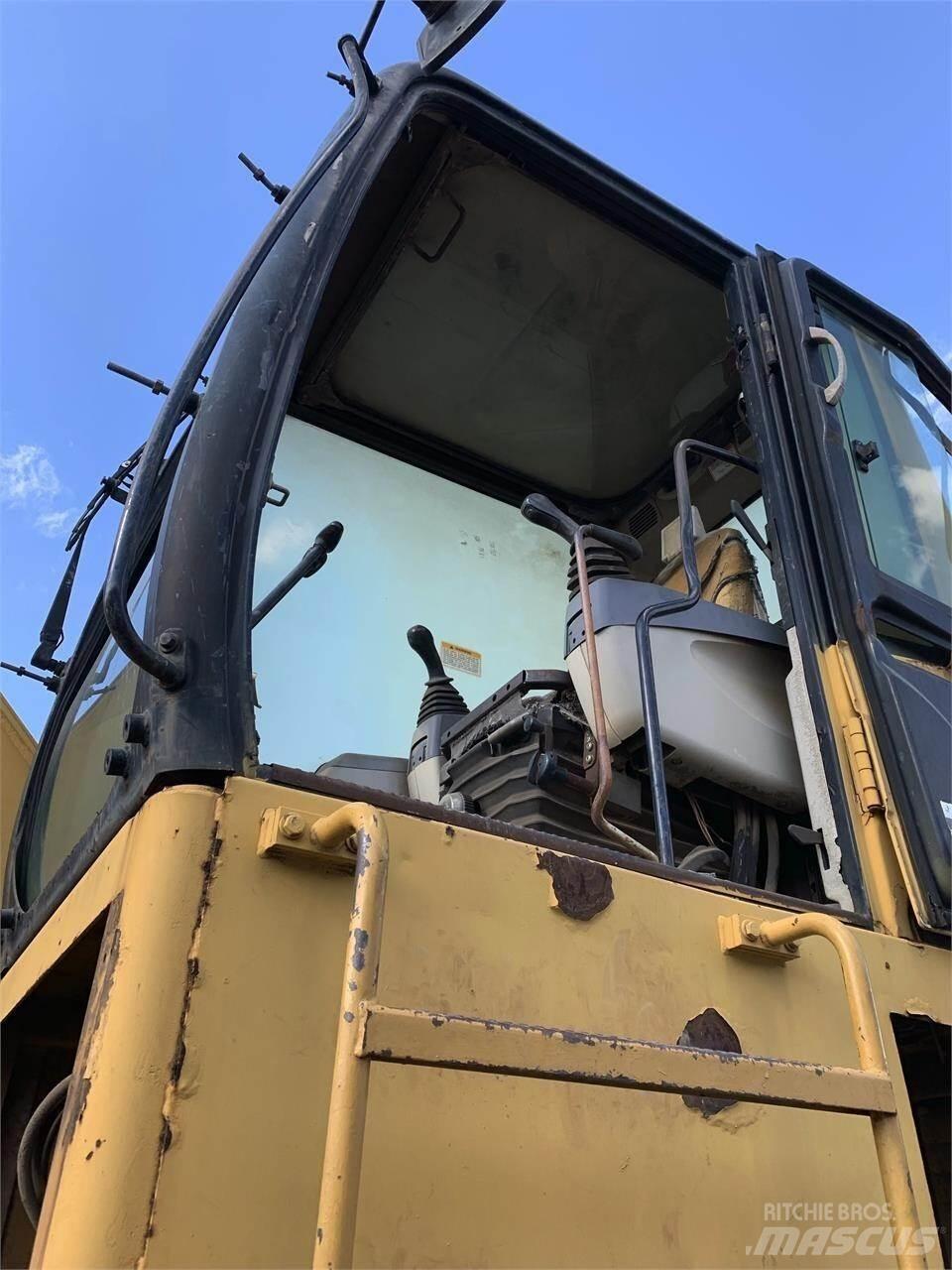 CAT 320C Kāpurķēžu ekskavatori