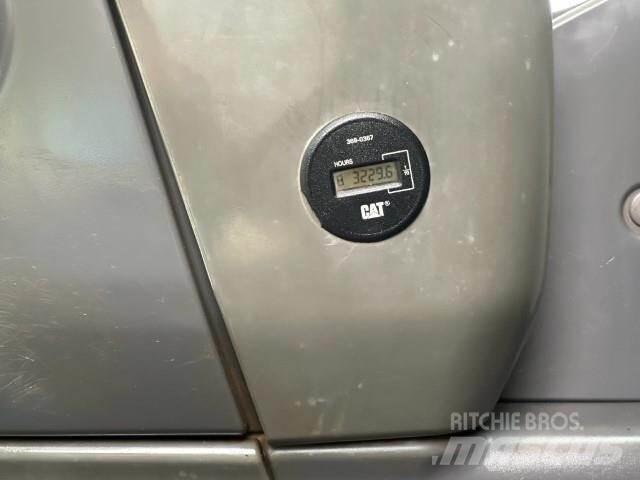 CAT 320DL Kāpurķēžu ekskavatori