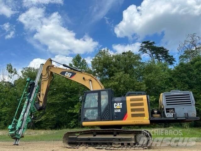 CAT 320EL Urbji