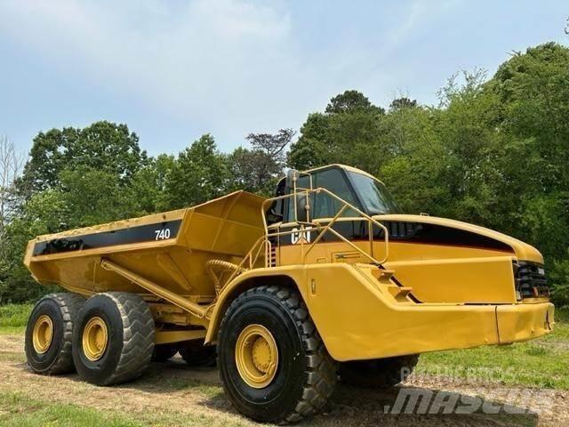 CAT 740 Artikulētie pašizgāzēji