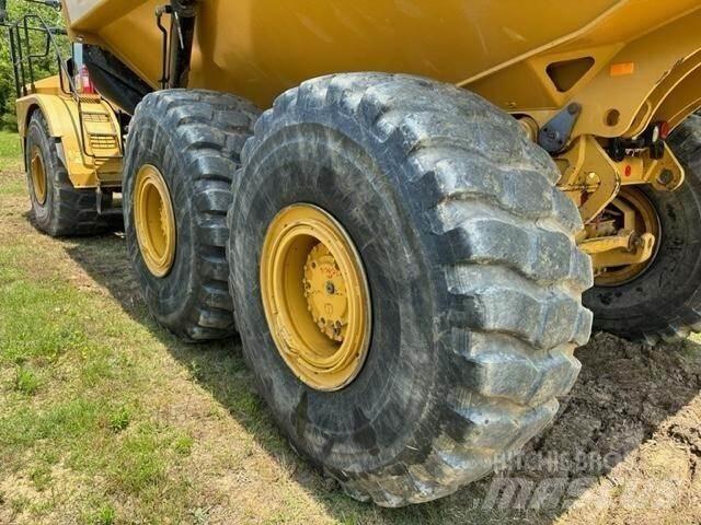 CAT 745 Artikulētie pašizgāzēji