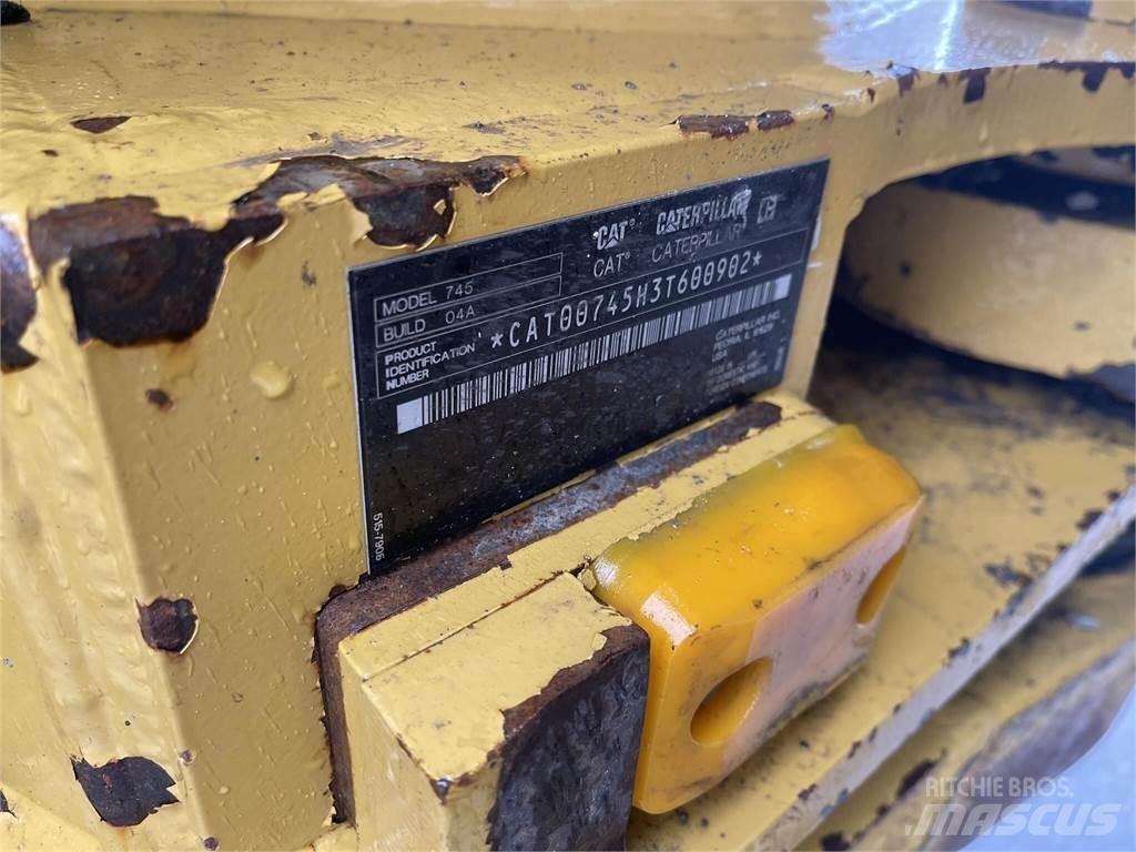 CAT 745 Artikulētie pašizgāzēji