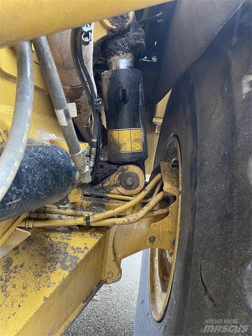 CAT 745C Artikulētie pašizgāzēji