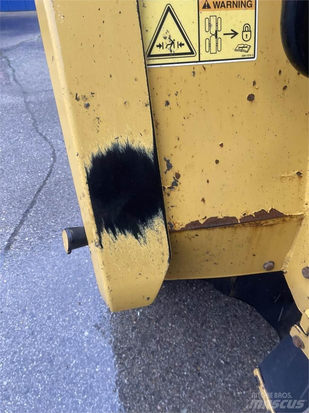CAT 745C Artikulētie pašizgāzēji