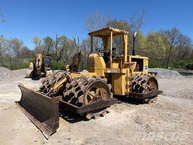 CAT 815 Atkritumu preses