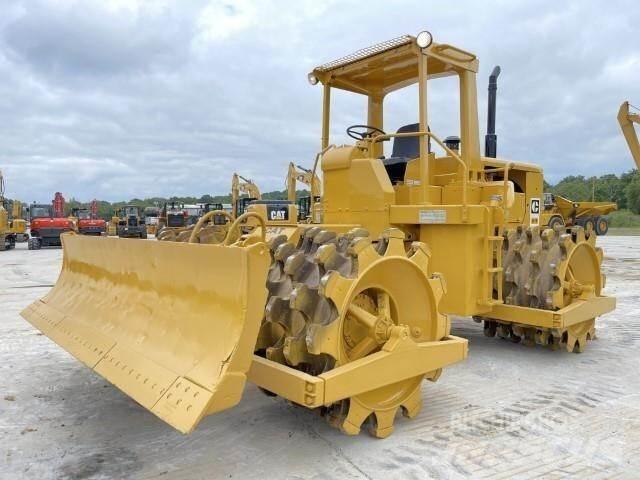 CAT 815 Atkritumu preses