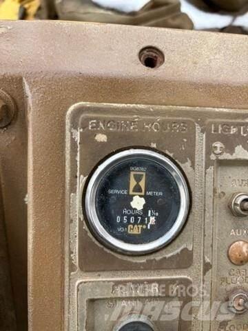 CAT 815B Atkritumu preses