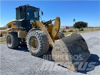 CAT 930M Iekrāvēji uz riteņiem