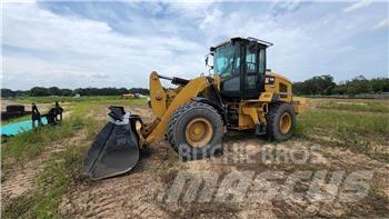 CAT 938M Iekrāvēji uz riteņiem