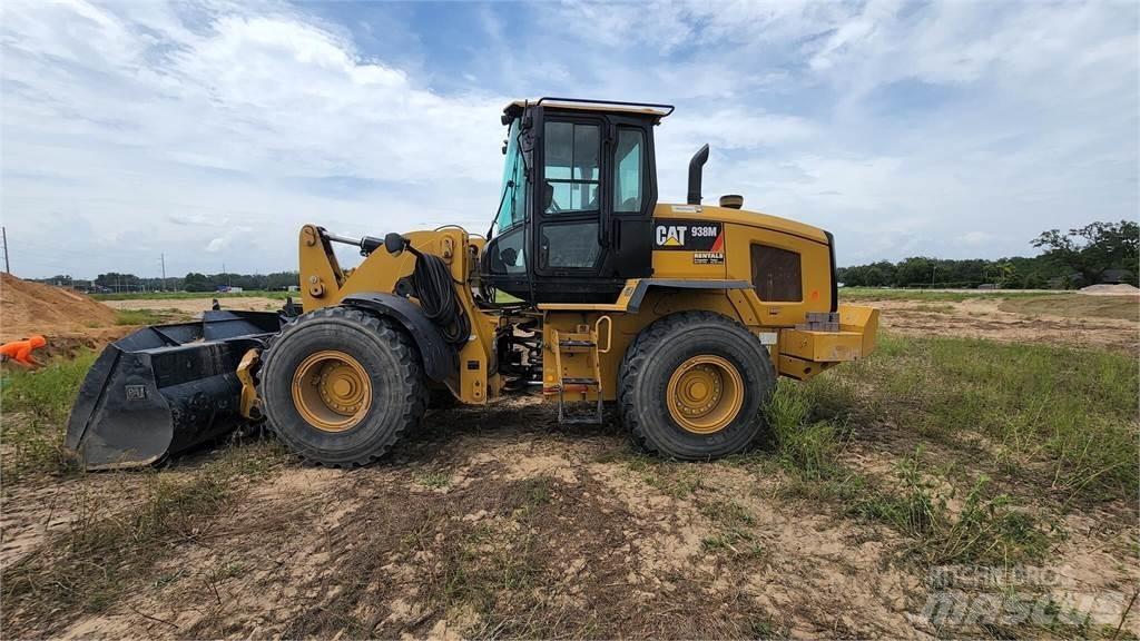 CAT 938M Iekrāvēji uz riteņiem