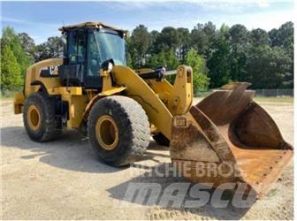 CAT 950M Iekrāvēji uz riteņiem