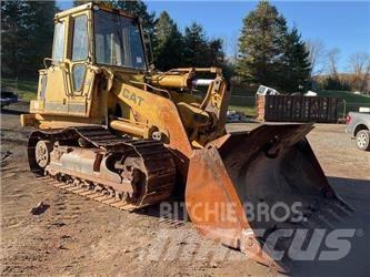 CAT 963 Kāpurķēžu iekrāvēji