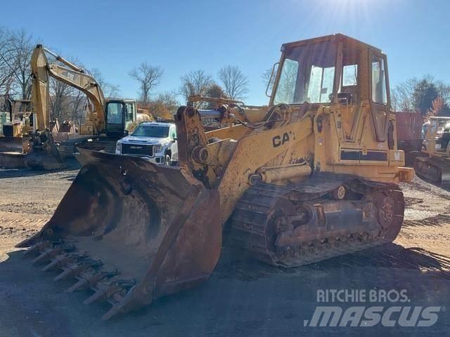 CAT 963 Kāpurķēžu iekrāvēji