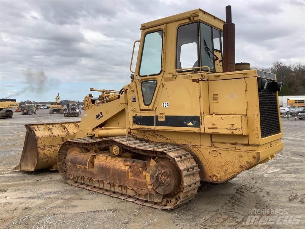 CAT 963 Kāpurķēžu iekrāvēji