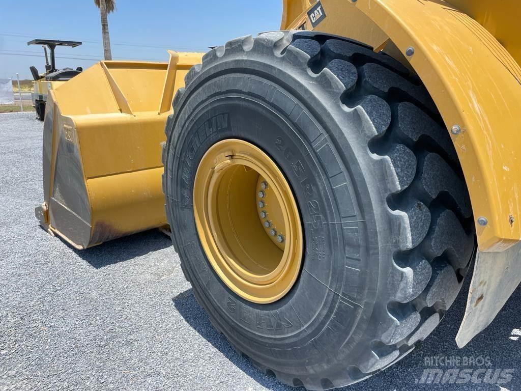 CAT 972M Iekrāvēji uz riteņiem