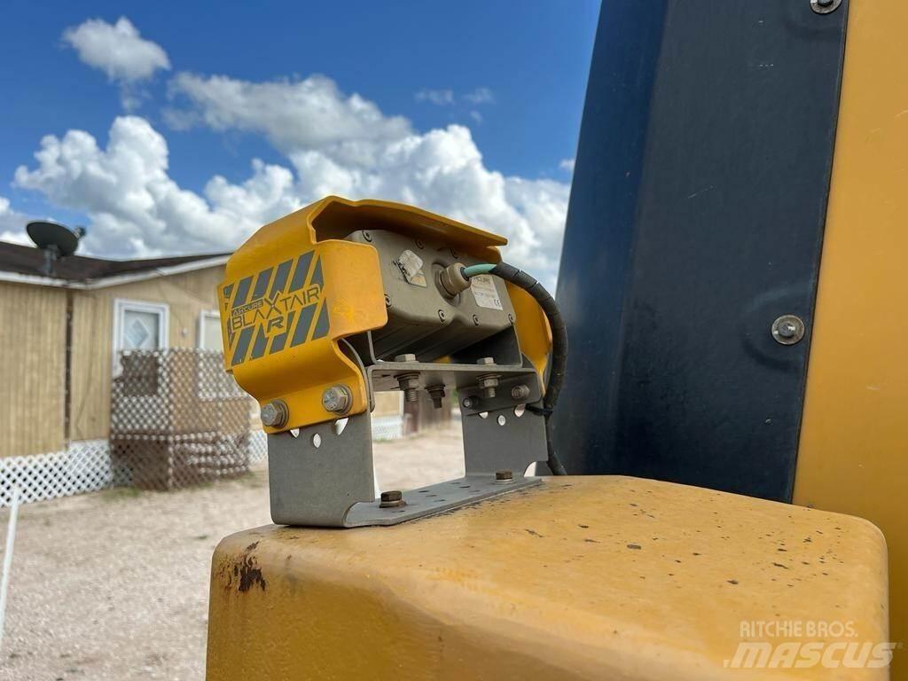 CAT 972M Iekrāvēji uz riteņiem
