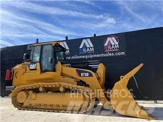 CAT 973D Kāpurķēžu iekrāvēji