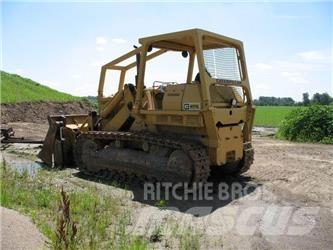 CAT 977L Kāpurķēžu iekrāvēji