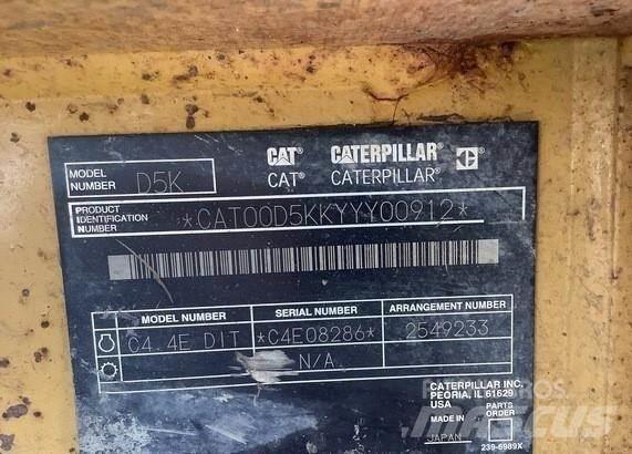 CAT D5K LGP Cauruļvadu buldozeri