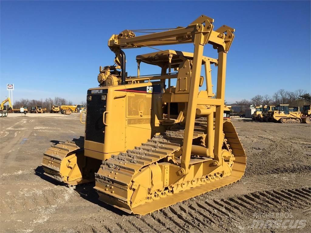 CAT D6N LGP Cauruļvadu buldozeri