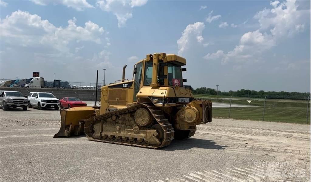 CAT D6N XL Kāpurķēžu buldozeri