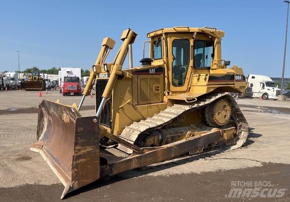 CAT D6R Kāpurķēžu buldozeri
