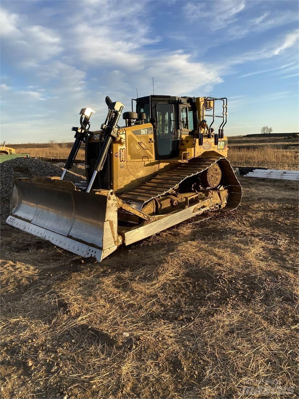 CAT D6T LGP Kāpurķēžu buldozeri