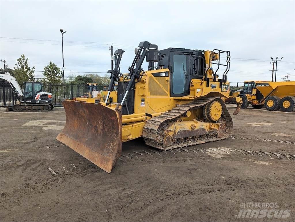 CAT D6T XL Kāpurķēžu buldozeri