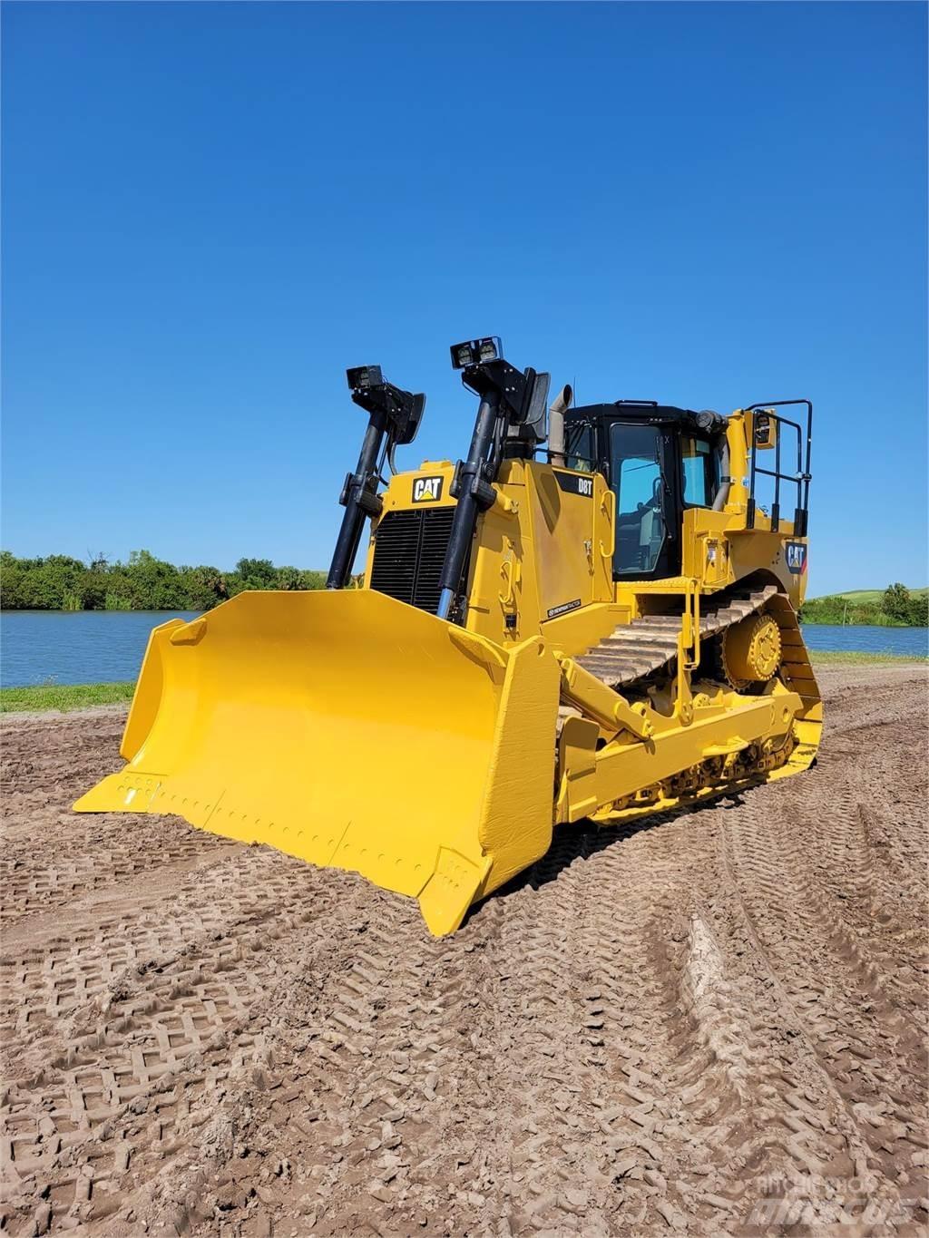 CAT D8T Kāpurķēžu buldozeri