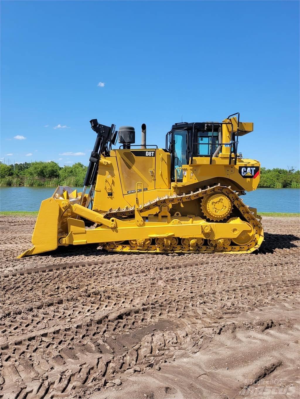CAT D8T Kāpurķēžu buldozeri