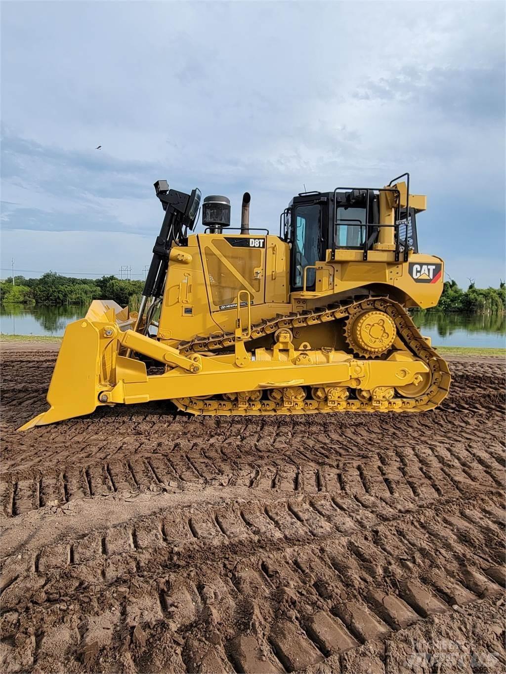 CAT D8T Kāpurķēžu buldozeri