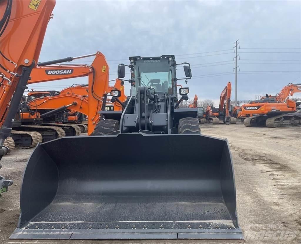 Develon DL280-7 Iekrāvēji uz riteņiem