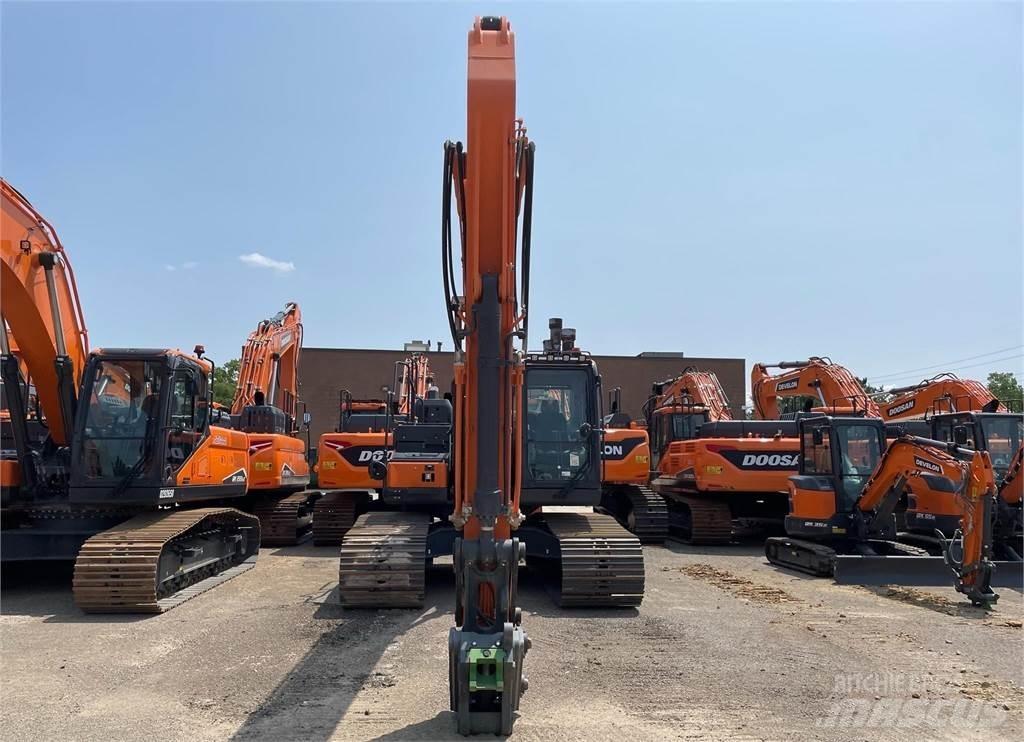 Develon DX225 LC-7 Kāpurķēžu ekskavatori