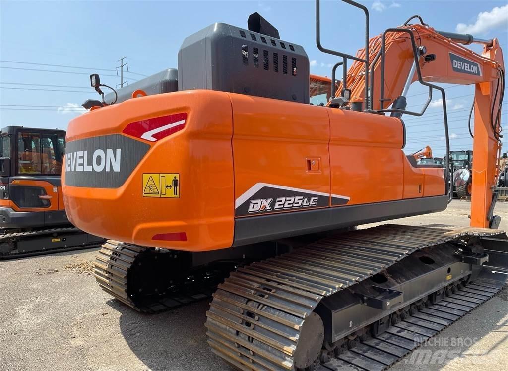 Develon DX225 LC-7 Kāpurķēžu ekskavatori
