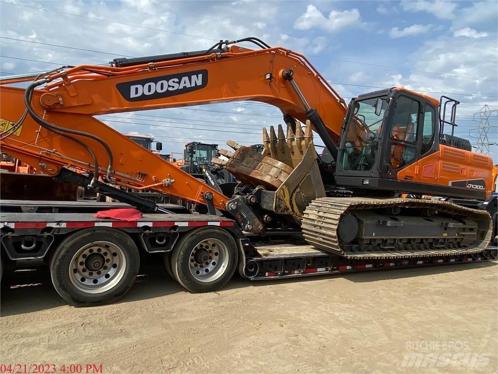 Develon DX300 LC-5 Kāpurķēžu ekskavatori