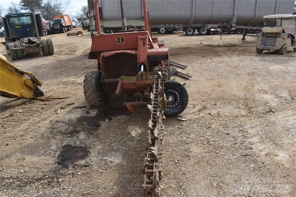 Ditch Witch 6510DD Tranšeju racēji