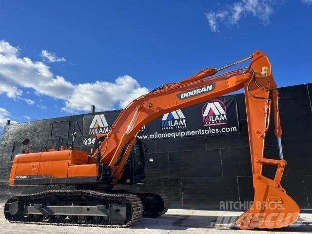 Doosan DX225 LC Kāpurķēžu ekskavatori