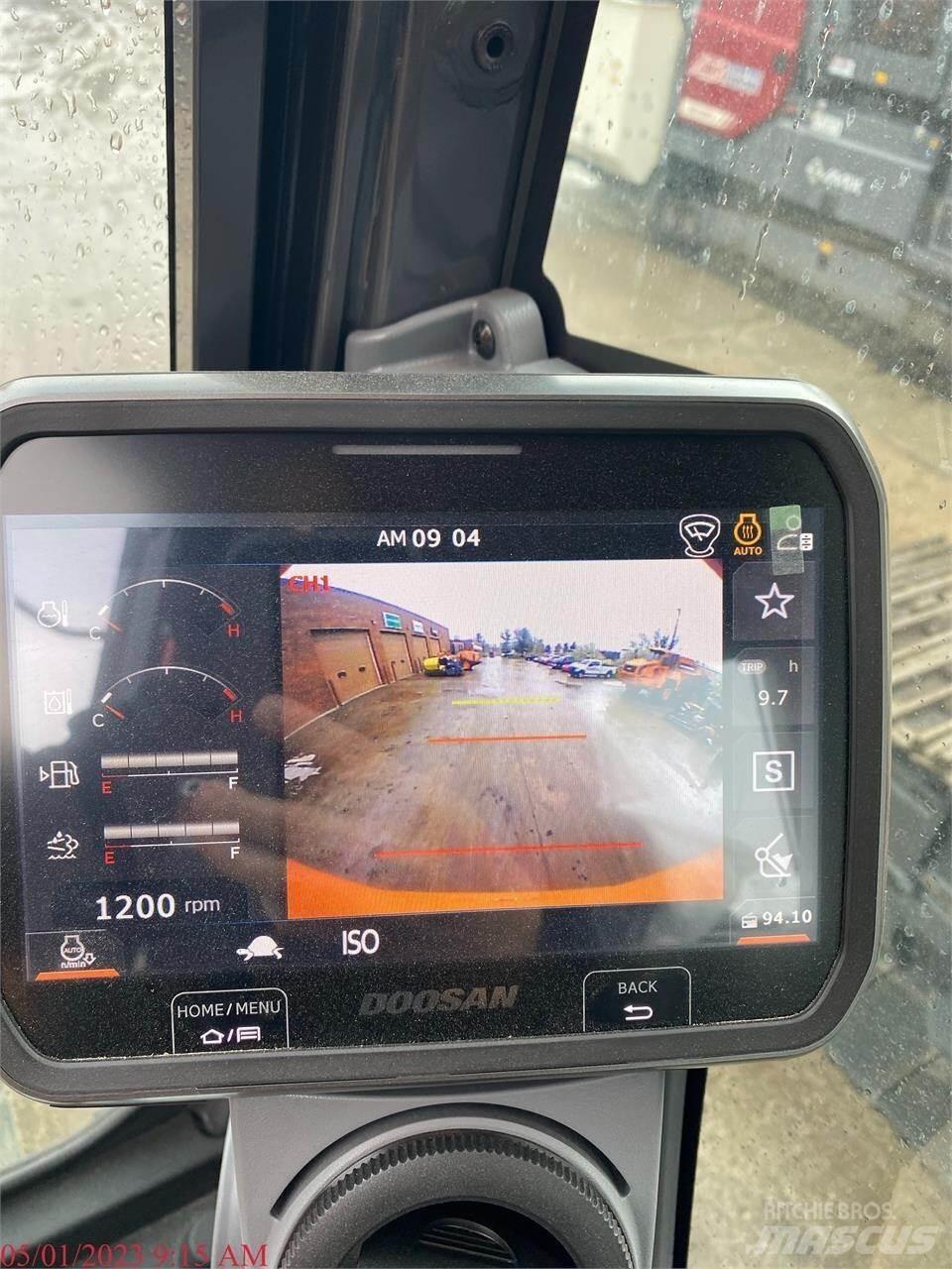 Doosan DX300 LC Kāpurķēžu ekskavatori