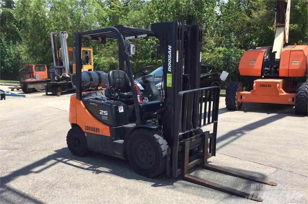 Doosan G25P-5 Autokrāvēji - citi