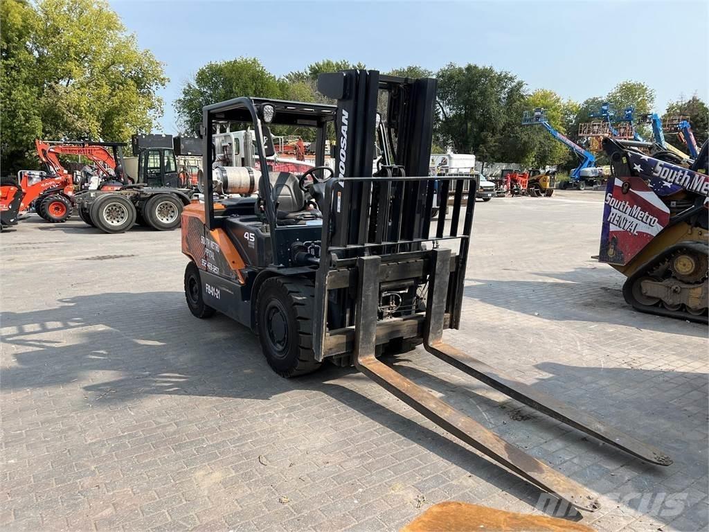 Doosan G45S-7 Autokrāvēji - citi