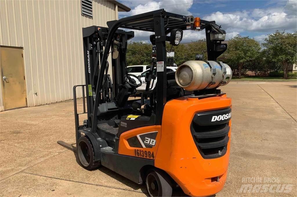 Doosan GC30S-9 Autokrāvēji - citi