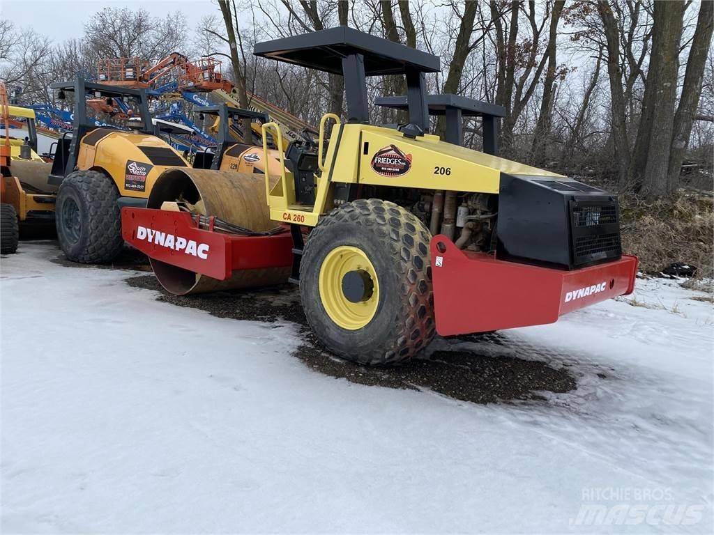Dynapac CA260D Divvalču grunts veltņi