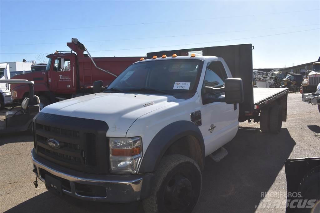 Ford F550 Pašizgāzējs