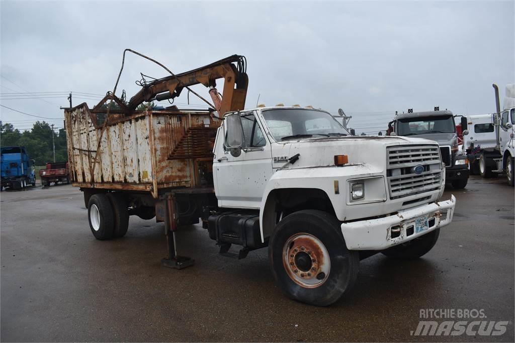Ford F800 Smagās mašīnas ar celtni