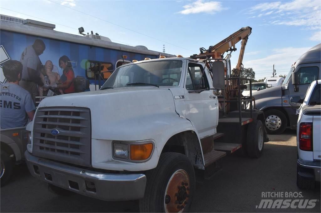 Ford F800 Smagās mašīnas ar celtni