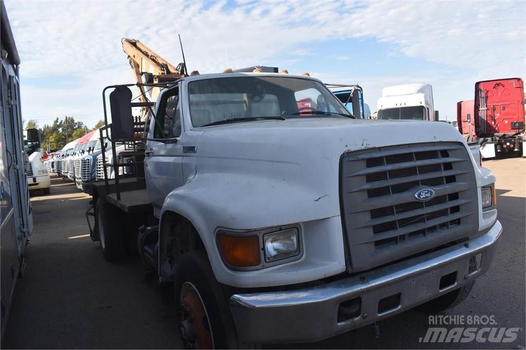 Ford F800 Smagās mašīnas ar celtni