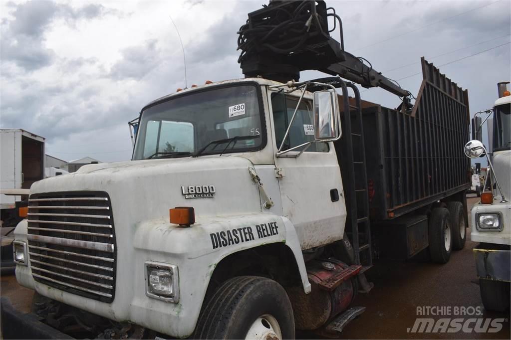 Ford L8000 Smagās mašīnas ar celtni