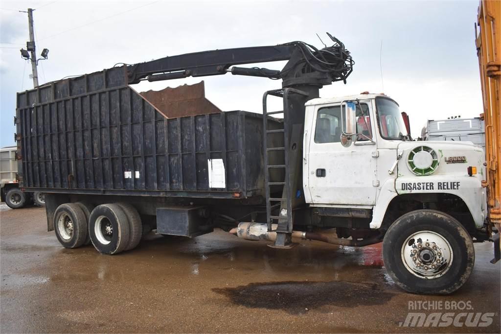 Ford L8000 Smagās mašīnas ar celtni